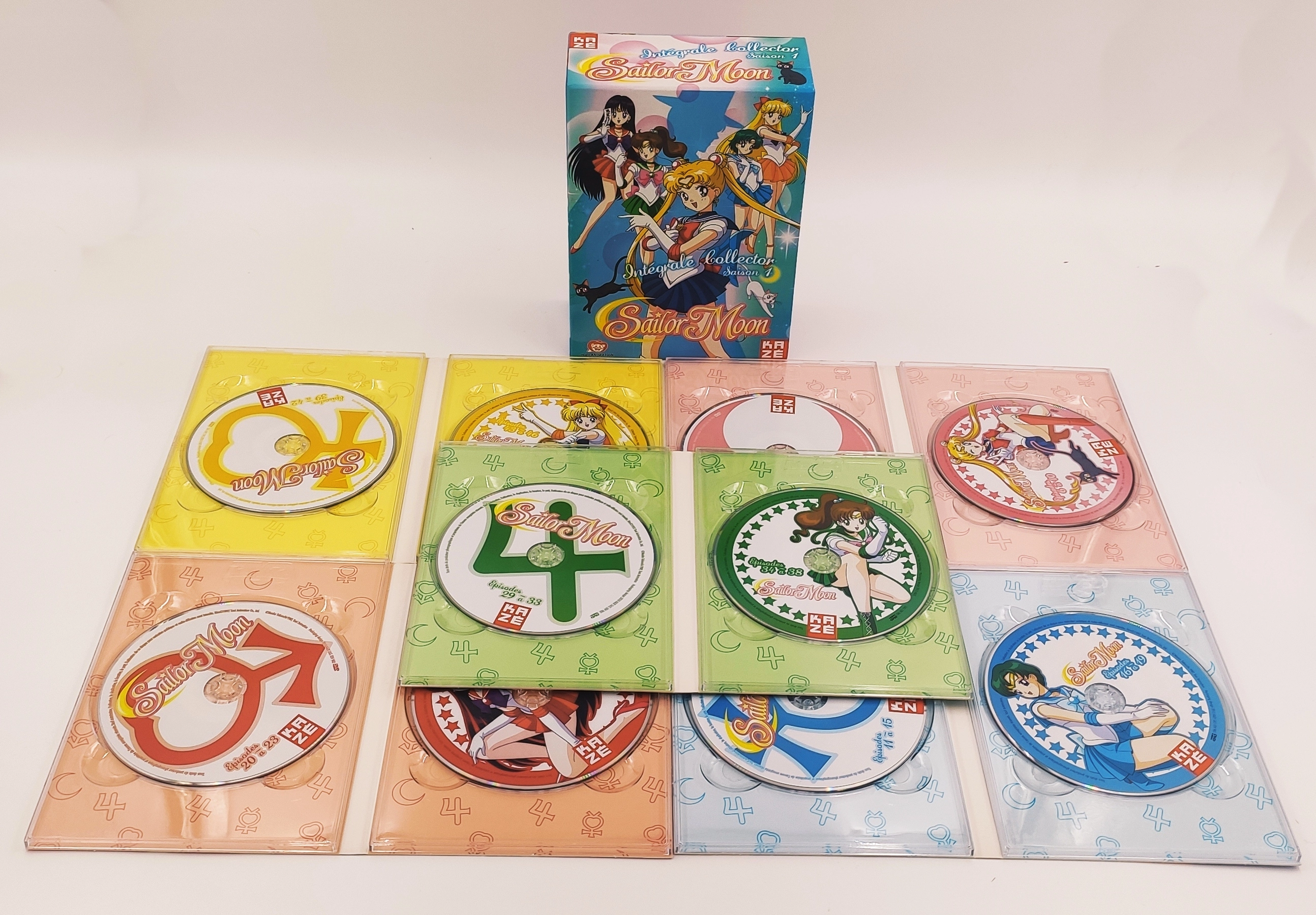 Coffret collector KazÃƒÂ© de la Saison 1, vu de face.